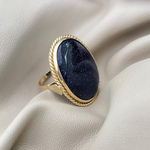 Pierścionek z syntetycznym kamieniem noc kairu