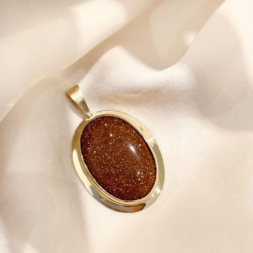 Zawieszka z syntetycznym piaskiem pustyni