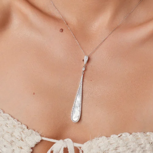 Naszyjnik srebrny z masą perłową i cyrkoniami