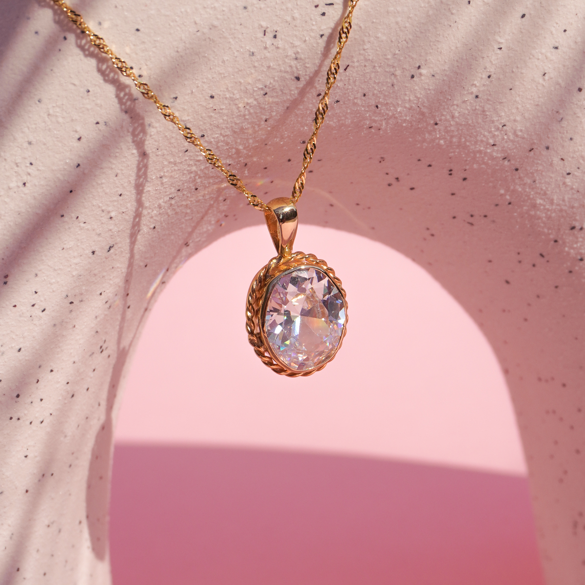 Zawieszka złota z cyrkonią