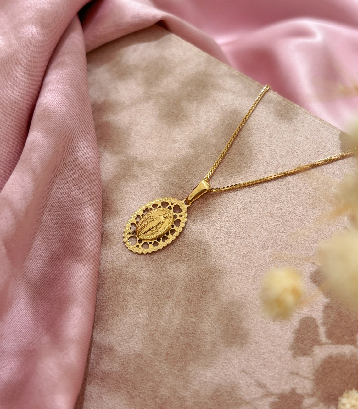 Zawieszka złota - medalik