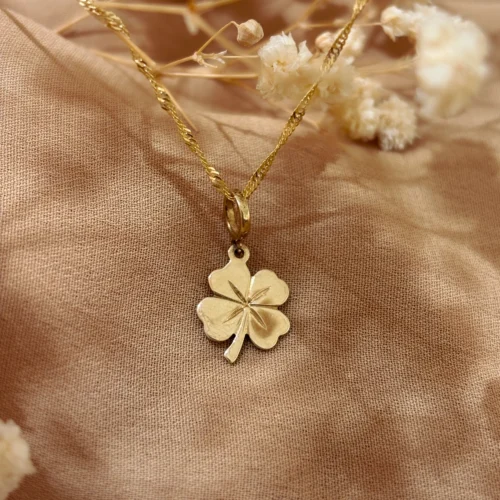 Zawieszka złota – koniczyna