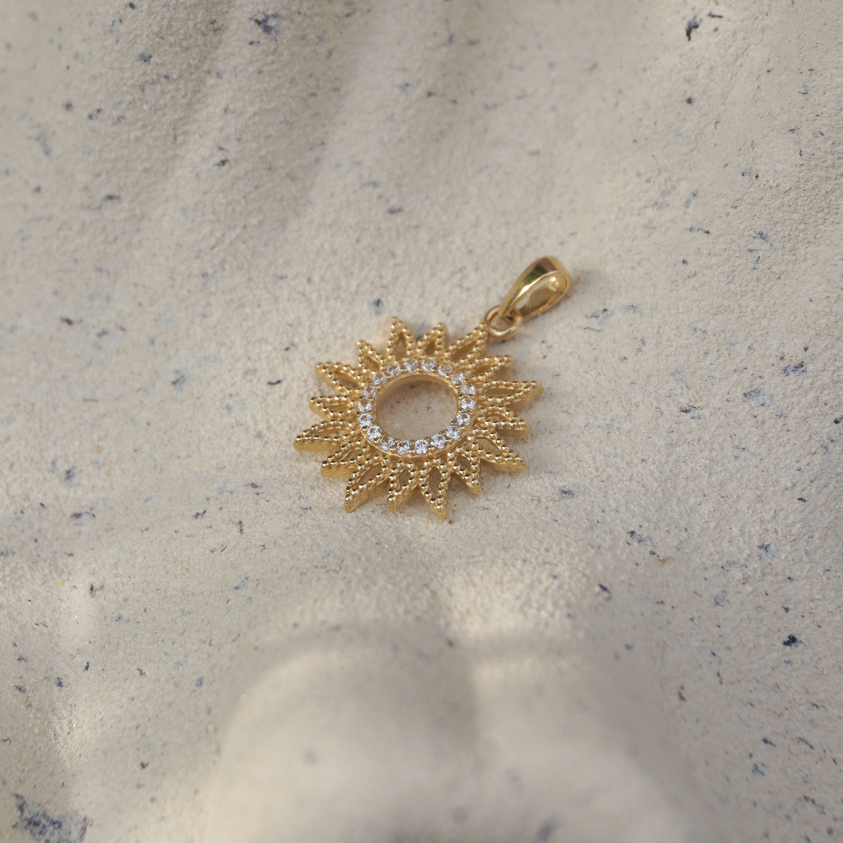 Złota zawieszka z cyrkoniami - słońce