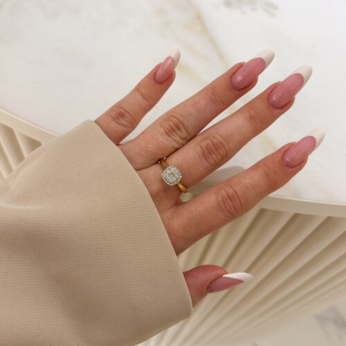 Pierścionek złoty z brylantami