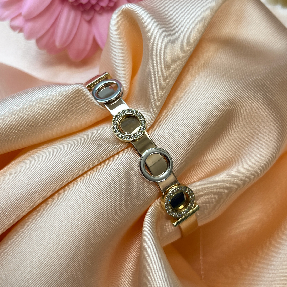 Złota bransoleta z cyrkoniami